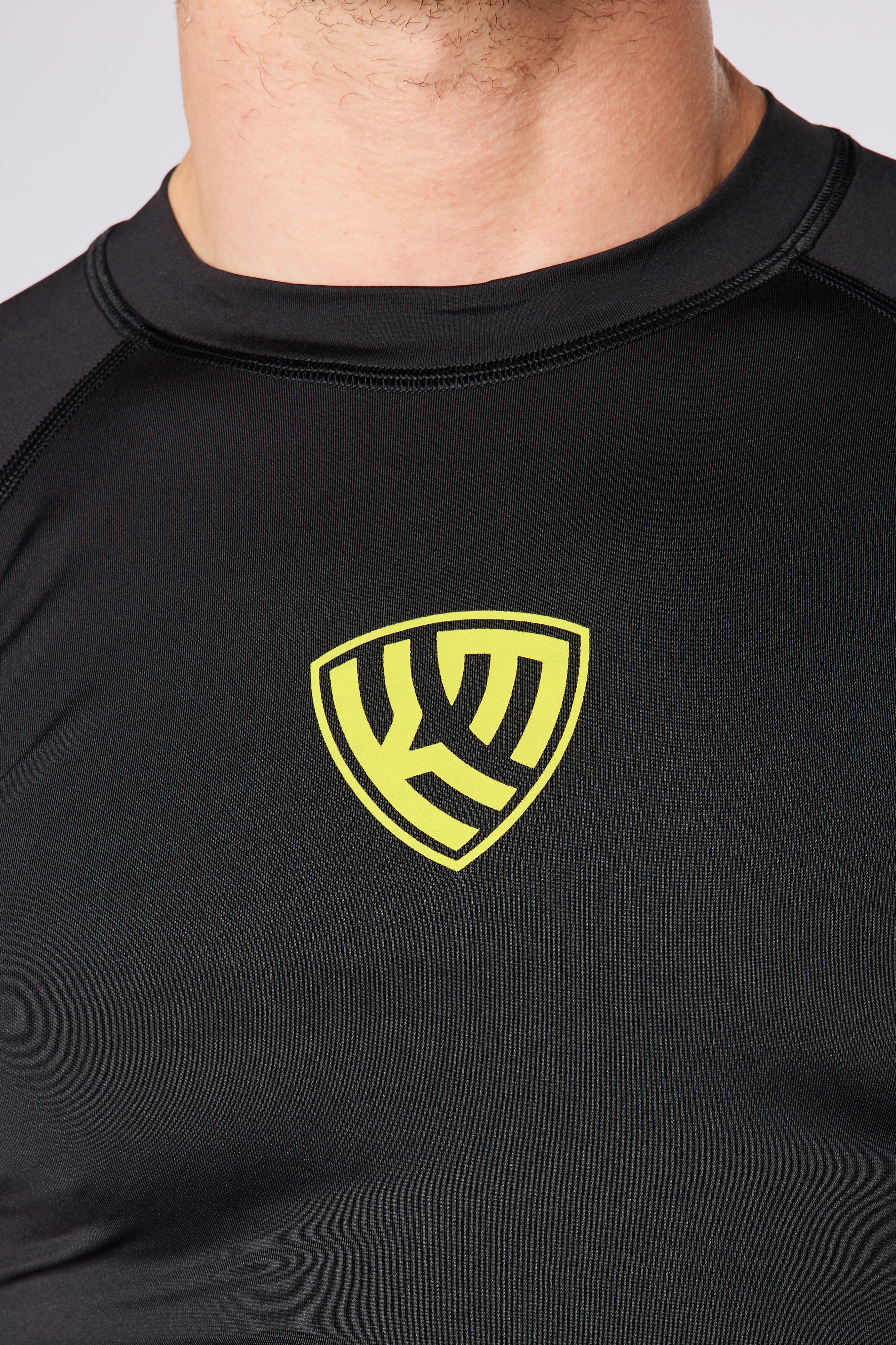 Essentials Rashguard - Black